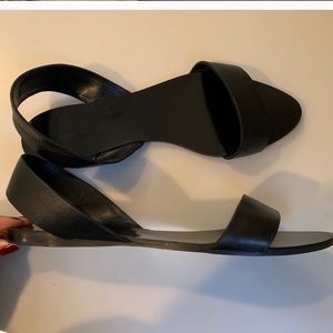 Black sandal